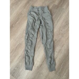 Size 2 Lululemon Dance Studio MR Jogger Full Length in Khaki H31